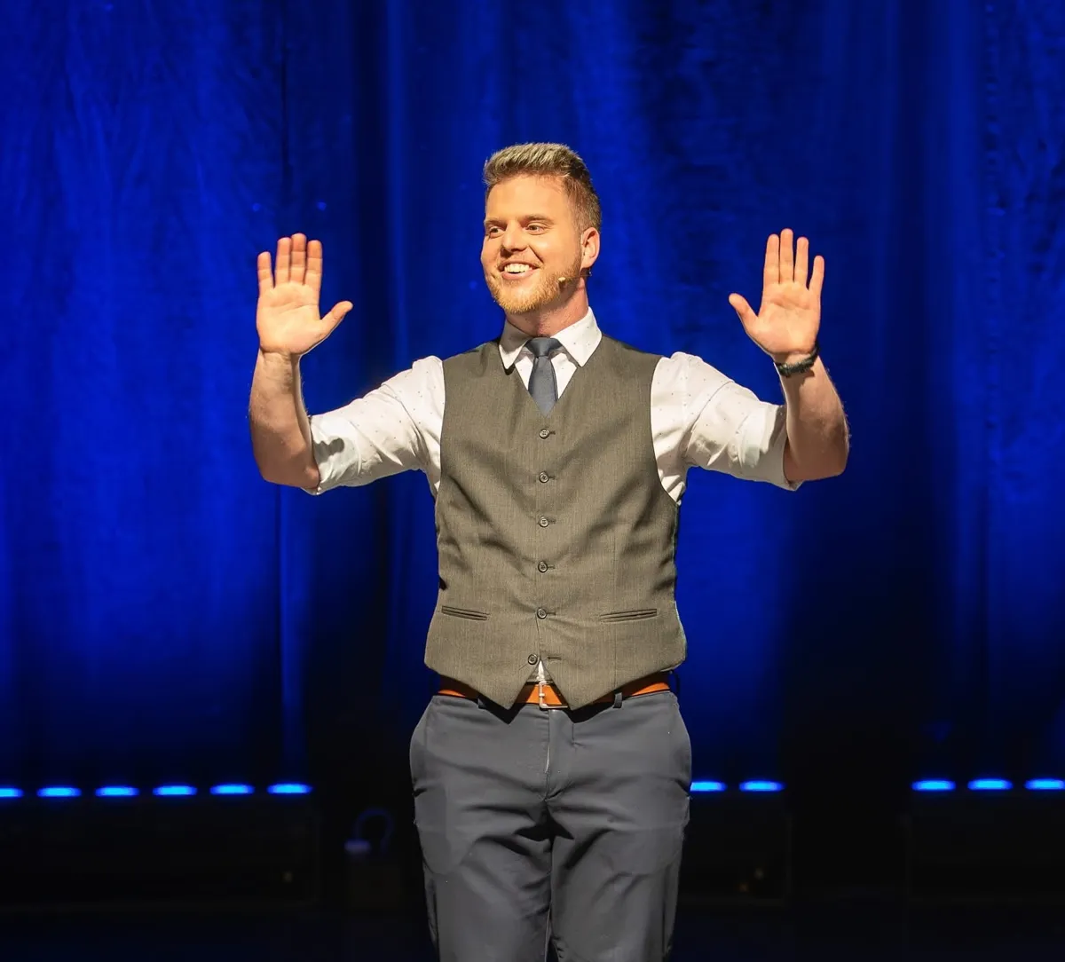 Marton Crystal — Masters of Illusions host