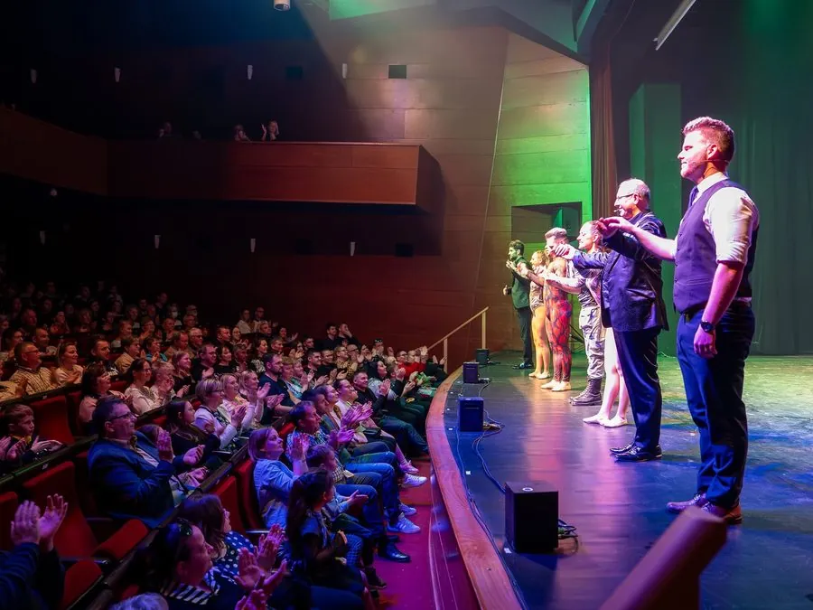 Marton Crystal — Masters of Illusions performance
