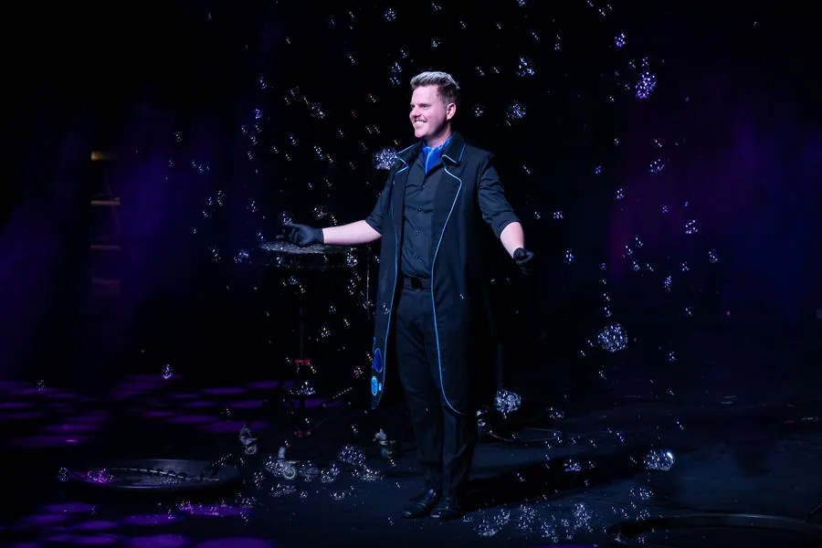 Marton Crystal surrounded by floating bubbles